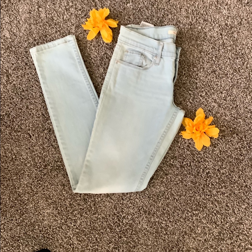 Levi’s 524 skinny leg leggings destroyed jeans